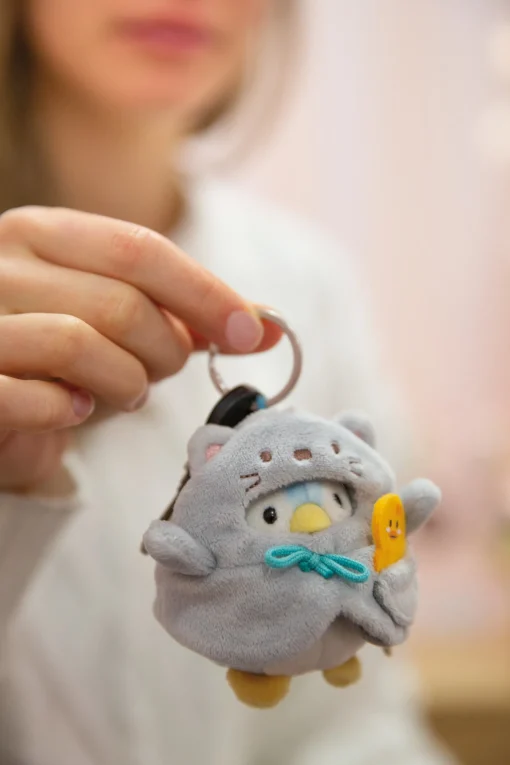 Kuscheltier Set mymochi Pinguin Waddle mit Ente u. Katzenkostüm in Geschenkbox