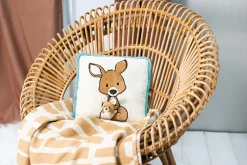 Quadratisches Kissen Känguru mit 3D Kind NICI GREEN